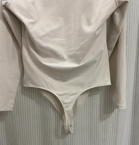 Abercrombie & Fitch Abercrombie Bodysuit - Image 3