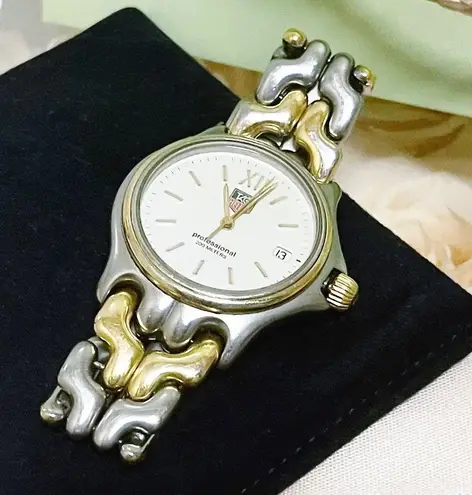 Authentic TAG Heuer Silver & Gold Swiss Made S05.013 S.S Womens Watch