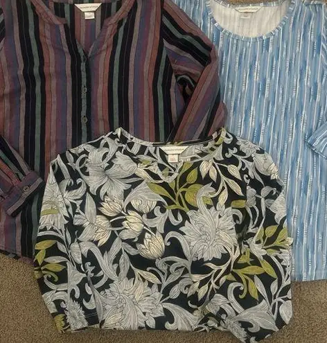 Christopher & Banks 3 Women’s Casual Tops Medium