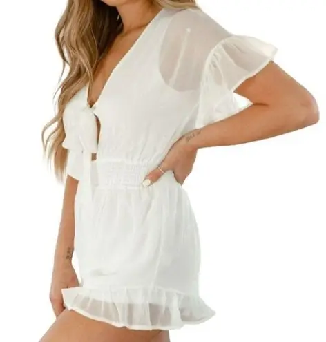 Peach Love California  Short Sleeve Tie Front Romper White Size Small NWT