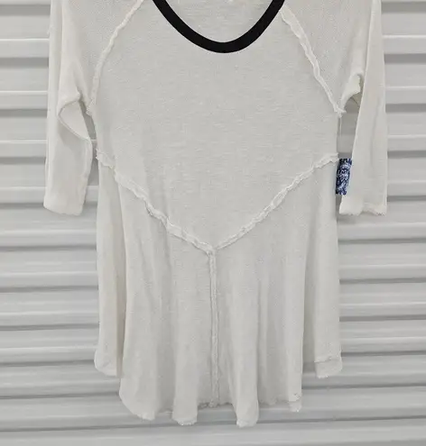 Free People  Intimately Layering Top Womens Size S Lightweight Knit White * FLAW