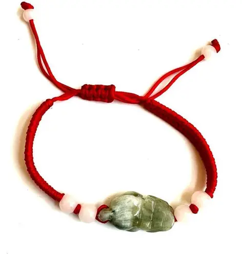 Frog Carving Jadeite Bead red cord Bracelet
