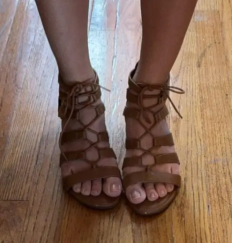 American Eagle  Gladiator Sandals