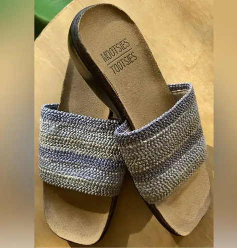 Mootsies Tootsies Womens Size 8M Sandals Colorful Slip-on Open-Toe Fabric Casual