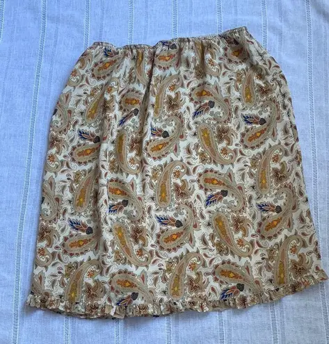 Kathy Ireland Y2k Paisley Print Skirt in Beige.