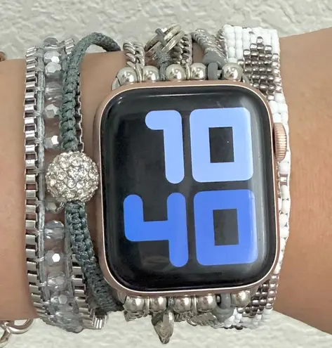 Victoria Emerson Beaded Silver/White/Gray Magnetic Clasp Apple Watch Band 38/40m