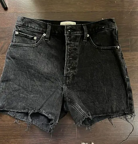 Abercrombie & Fitch High Rise 6” Short