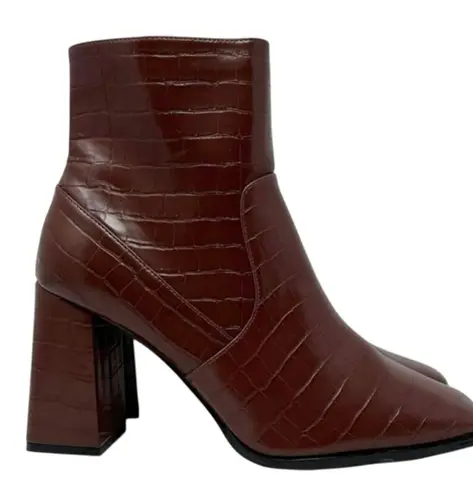 LISA VICKY Craze Brown Faux Crocodile Heeled Boots Size 11 New in Box MSRP $129