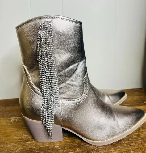 ROWAN Metallic Champagne Rhinestone Fringe Western Booties Rodeo Concert 7.5 Gold