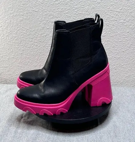 Sorel  Women's Brex Heel Chelsea Boots Pink Black Size 6