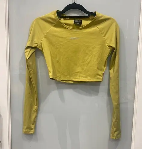 ECHT Women's Mustard Yellow Long Sleeve Crop Top Work Out Shirt Top Sz M