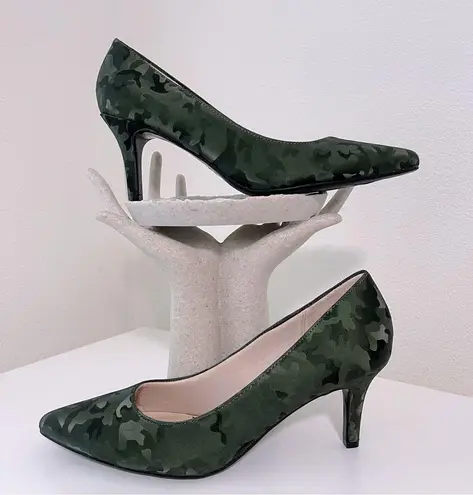 Life Stride Sevyn Hunter Camo Pointed Toe Pumps 9M