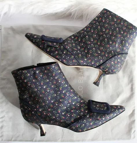 Manolo Blahnik  Baylow Navy Floral Embroidered Jacquard Pointed Toe Ankle Boot