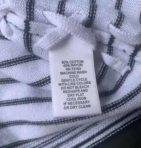 Cable & Gauge Striped Bell Sleeved Sweater