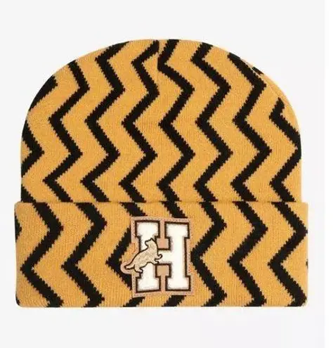 Harry Potter  Hufflepuff Zig Zag Winter Beanie Hat NEW