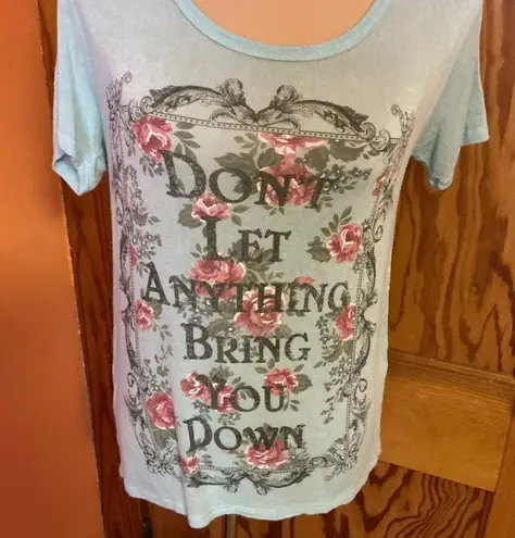 Don’t let anything bring you down graphic T shirt Green Size M