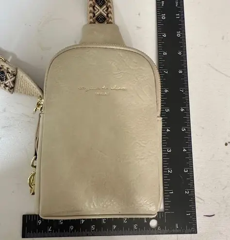 Boutique Crossbody Sling Bag with Dual Zipper in Blonde with Adjustable Guitar Strap