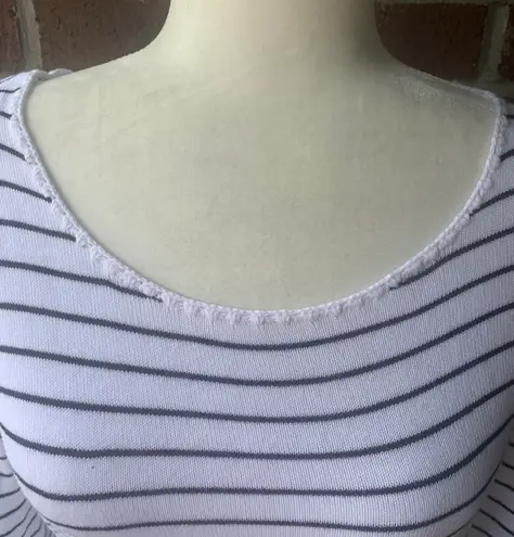 Cable & Gauge Striped Bell Sleeved Sweater