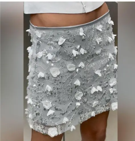 ZARA  NWT bloggers silver sequin embellished 3D flower sparkly mini skirt - Image 2