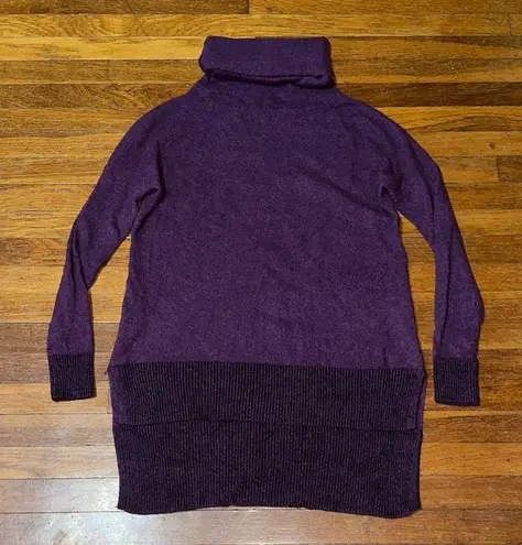 White + Warren Deep Purple Cashmere Turtleneck Tunic Sweater, Medium