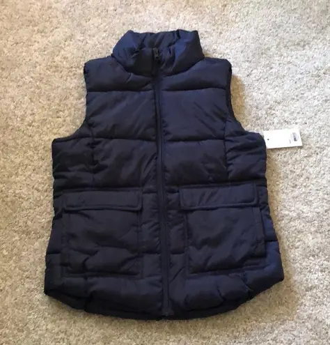 SO New  puffer vest, size small