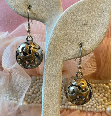 Filigree Swirl Earrings Silver Tone Dangle Drop Lightweight Boho Artsy Country