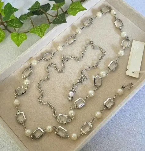 Boutique Thin Chain Belt Silver with Pearls and Clear Links