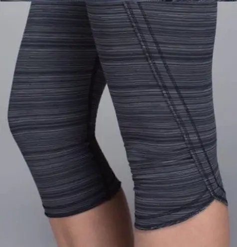 Lululemon Run Top Speed Crop Cyber Stripe Size 8