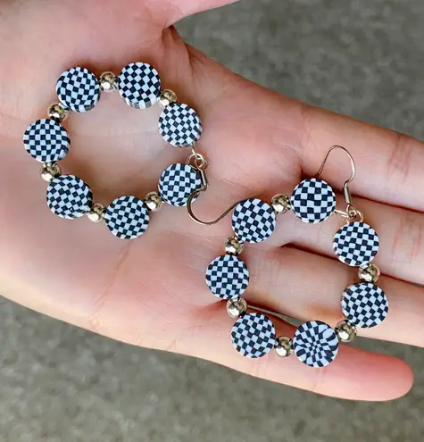 Handmade unisex black & white clay beads y2k Kawaii punk hoop earrings🖤🖤🖤