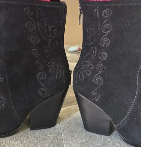 Luxury Rebel Rebel Avery Ankle Snip Toe Boots