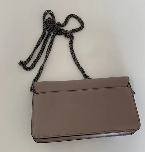 Mackage  Zoey-C Leather Envelope clutch/crossbody with Gunmetal Chain Bag - Image 12