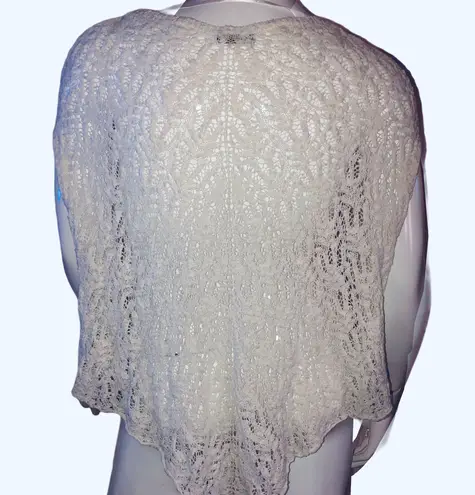 cupio Lace Poncho