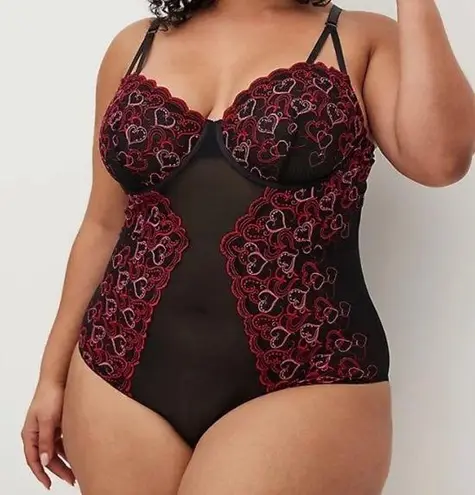 Torrid Underwire Bodysuit Embroidered Hearts 3X 3 22/24  Plus Size NWT