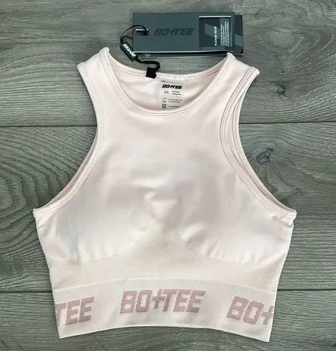 Bo + Tee Knockout Seamless Racerback Crop Top Sports Bra In Peach Size XS Pink