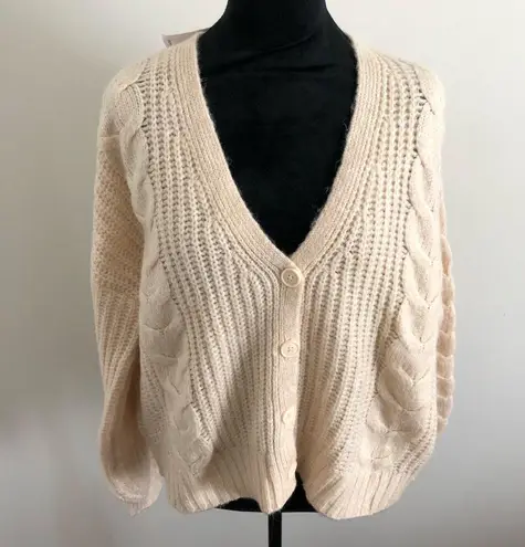 American Eagle  Women's Cable Knit Cardigan Sweater Beige Medium Cozy & Warm NWT