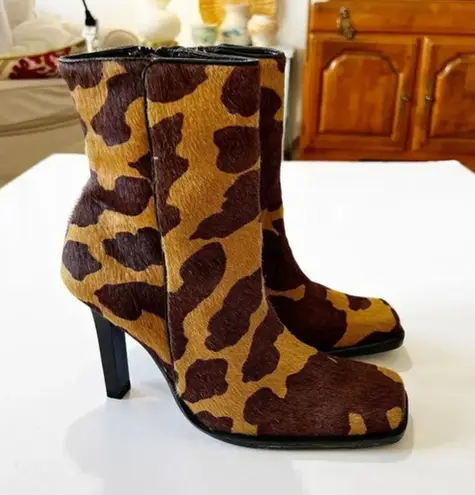 Vintage Giraffe Print Square Toe Boots Size 40 EU Hair on Hide Timeless Brazil Tan
