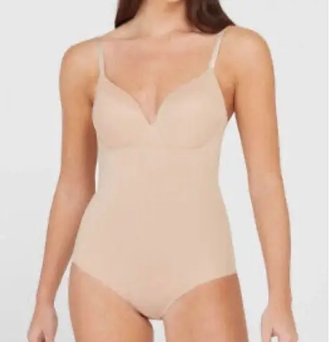 Assets Spanx Low back Cupped shaping Shaping Bodysuit M 10199R Tan Size M