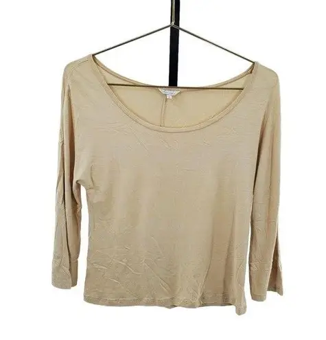 Max Mara Size M Scoop Neck Tee Shirt Beige Tan Quiet Luxury Old Money Aesthetic