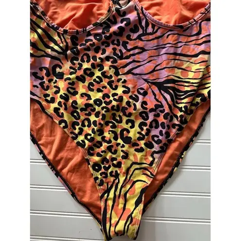 Iconswim Womens XXL One Piece Swimsuit Swim Beach Resort Cruise Colorful Orange