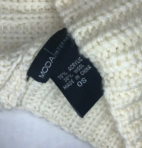 Moda International Hat Cream Knit Winter Hat EUC One Size Beanie