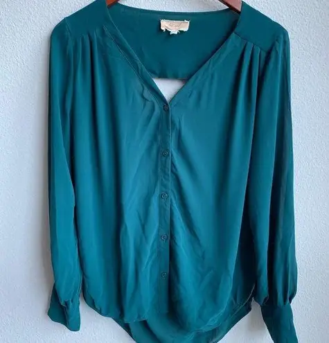 Lost April Green Open Back Button Front Top M Size M