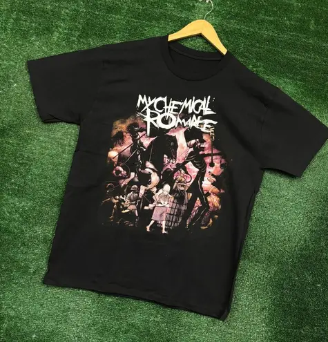 My Chemical Romance The Black Parade Rock Band T-Shirt Size Large