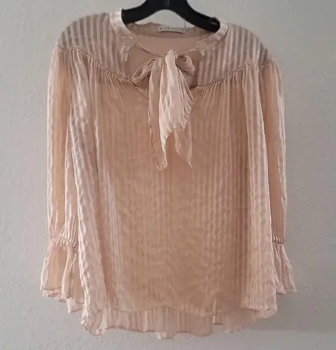 Alice + Olivia  ruffle silk blouse salmon/Peachy color size Large