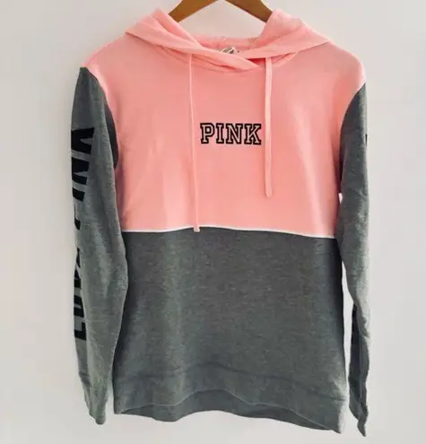 Victoria’s Secret PINK Gray Block Logo Print Hoodie Size XS