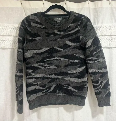 Barefoot Dreams CozyChic Seaside Crewneck Pullover Carbon Camo