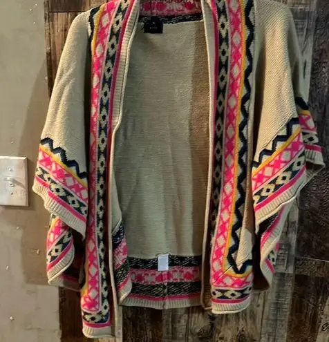 FATE. Poncho Shawl Cape Wrap Tan Pink Boho Tribal Native Aztec One Size WARM (112