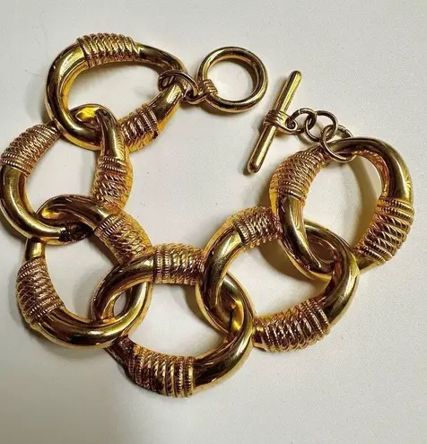 Gold tone vintage chain link bracelet