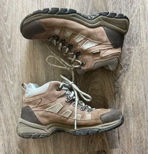 L.L Bean Hiking Shoes Tan Size undefined