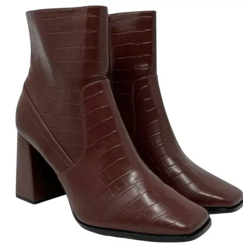 LISA VICKY Craze Brown Faux Crocodile Heeled Boots Size 11 New in Box MSRP $129