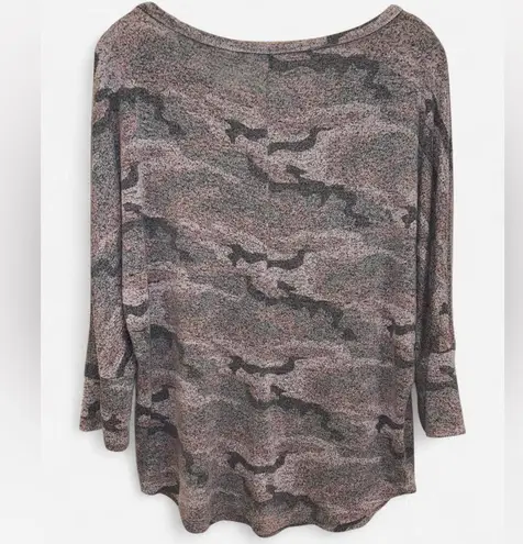 Market & Spruce Camo Print Soft Knit Top | Size Large